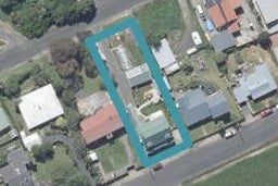 9 Bedford Parade, Brighton, Dunedin