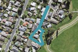 2/7 Ingleby Place, Kelston, Auckland