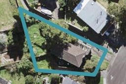 6 Halcombe Place, Green Bay, Auckland