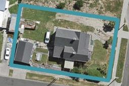39 Lee Street, Bluff