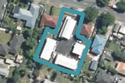 4/163 Whites Line East, Waiwhetū, Lower Hutt