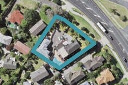 2/368 East Coast Road, Sunnynook, Auckland