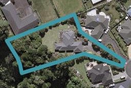 8 Royal Heights, Glen Avon, New Plymouth