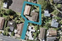 2/8 Meadway, Sunnyhills, Auckland