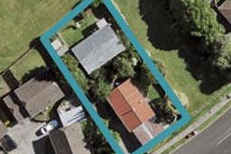 2/16 Maplesden Drive, Clendon Park, Auckland