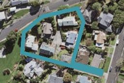 2/4 Council Terrace, Northcote Point, Auckland