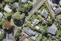 16 West Lynn Road, Titirangi, Auckland
