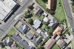 2/6 Shakespeare Road, Milford, Auckland