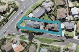 1/851 Beach Road, Waiake, Auckland