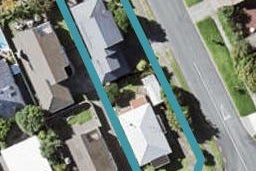 2/11 Eastern Beach Road, Eastern Beach, Auckland
