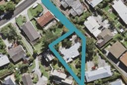 35 Shanaway Rise, Hillcrest, Auckland