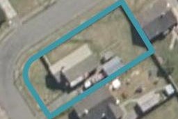 16 Hudson Avenue, Bulls