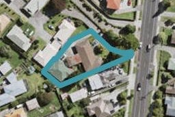 8A Rathgar Road, Henderson, Auckland