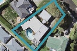 8 Anakiwa Place, Milford, Auckland