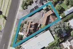 2/70A WAIROA RD, Narrow Neck, Auckland