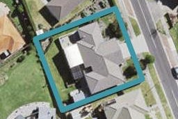 16 Roy Maloney Drive, Henderson, Auckland