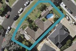 2/32 Salamanca Road, Sunnynook, Auckland