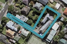 2/12 Waiohua Road, Greenlane, Auckland