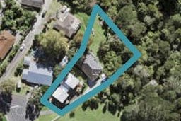2/13 Mcglashen Place, Beach Haven, Auckland