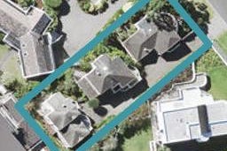 2/14 Bournemouth Terrace, Murrays Bay, Auckland