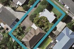 1/4 Thornton Road, Milford, Auckland