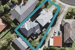 2/42 Evelyn Place, Hillcrest, Auckland