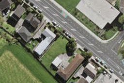 1/21 Akoranga Drive, Northcote, Auckland