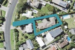 2/357 Beach Road, Campbells Bay, Auckland