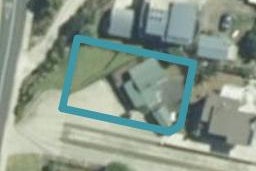 33 Long Street, Raglan