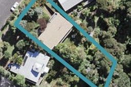 12 Kennedy Point Road, Surfdale, Waiheke Island