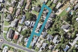 2/0 Beach Road, Mellons Bay, Auckland