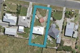 240 Foyle Street, Bluff
