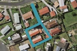 2/7 Constance Place, Clover Park, Auckland