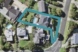 4 Montgomery Crescent, Cockle Bay, Auckland