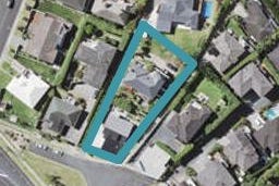 2/243 East Coast Road, Mairangi Bay, Auckland