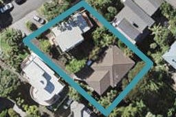 1/2 Parr Terrace, Castor Bay, North Shore City