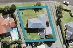 15 Clinton Avenue, Te Atatu Peninsula, Auckland