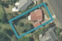325 The Drive, Whangamata