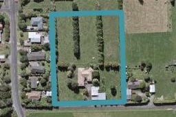 11 Old Road, Lepperton, New Plymouth
