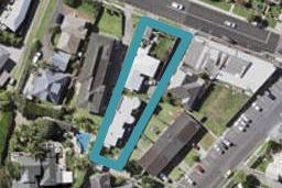 2/74 East Coast Road, Milford, Auckland