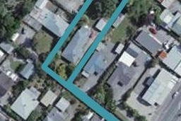 235A High Street North, Carterton