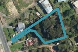 12 Matauwhi Road, Russell