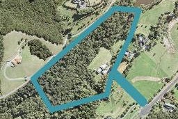 166 Three Oaks Drive, Albany