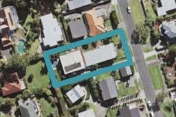 1/12 Bank Street, Hillcrest, Auckland