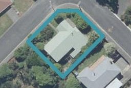 8 Tewsley Street, Sawyers Bay, Port Chalmers