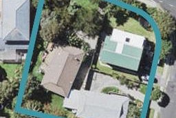2/1 Mayfair Crescent, Mairangi Bay, Auckland
