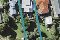 32 Peter Terrace, Castor Bay, Auckland