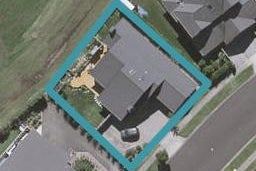 5 Sampson Avenue, Waiwhakaiho, New Plymouth