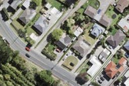 32 Pine Avenue, Henderson, Auckland