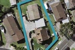 2/107 Santiago Crescent, Unsworth Heights, Auckland